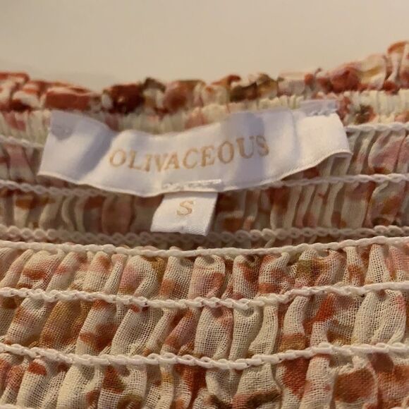 𝅺olivaceous cropped tube top with ruffle detailing stretches to 32 inches - Picture 5 of 7